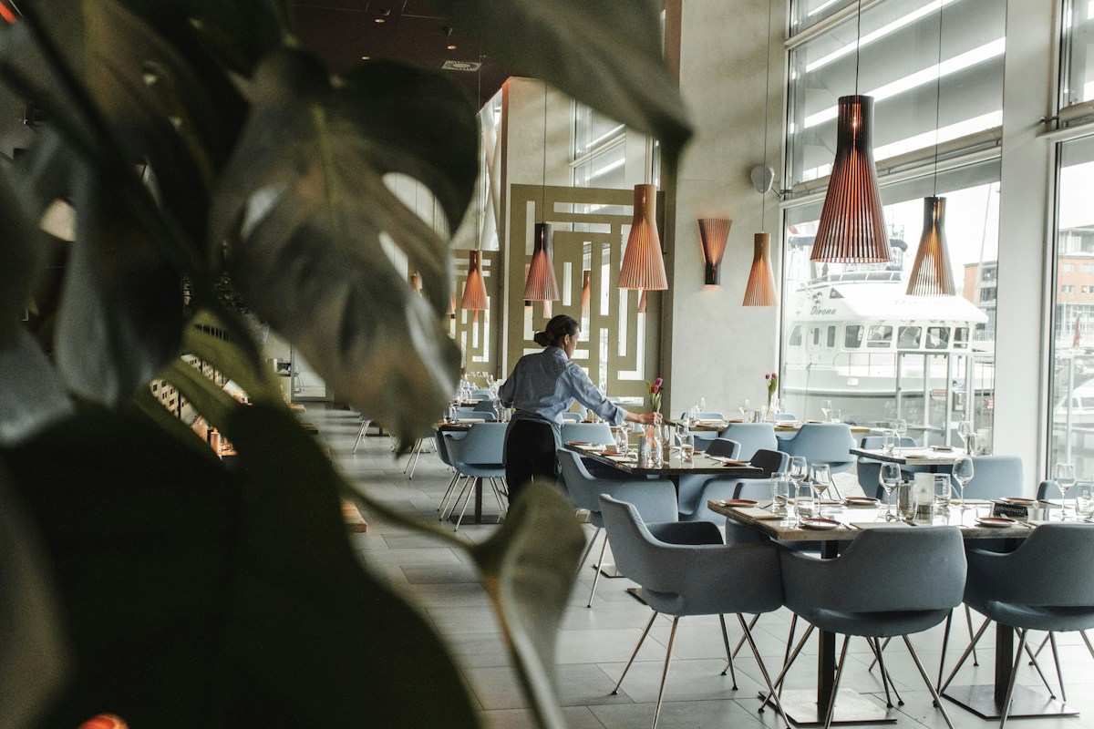 AI-Powered Onboarding: Getting a New Hotel Hire Productive in Half the Time